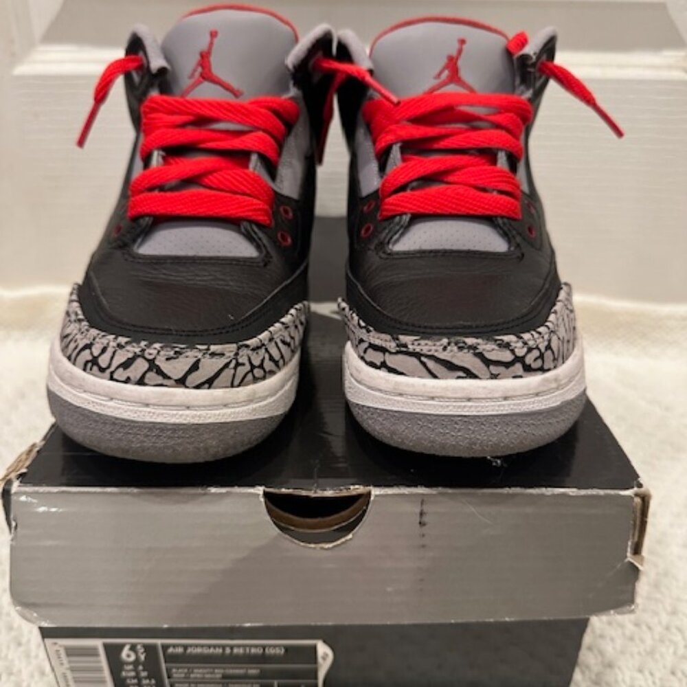 Air Jordan 3 Retro GS Black Cement – 6.5Y / Women’s 7.5 – W/ Original Box